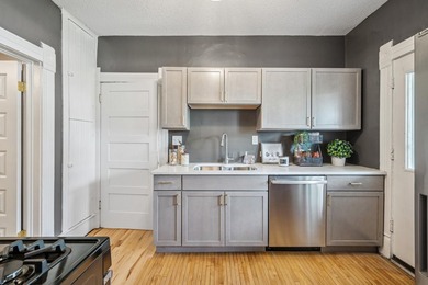 Own a piece of Northeast Minneapolis history. This meticulously - photo 10