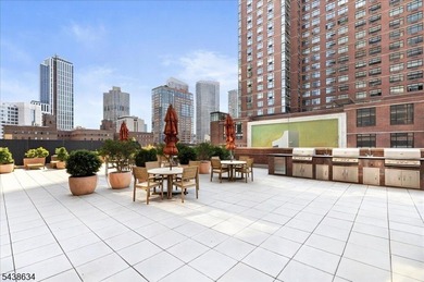 Beautiful 23rd-floor corner residence in one of Downtown Jersey - photo 24