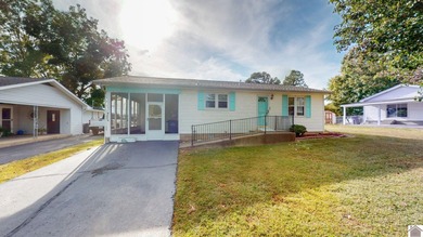 Lake Barkley Home For Sale in Eddyville Kentucky