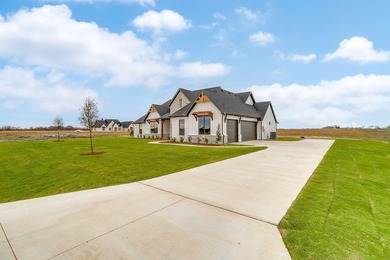 20k your way incentive! Modern Farmhouse Luxury on 1 Acre in - photo 2
