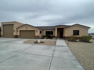 'MODEL HOME ON YOUR LEVEL LOT'. 3400 Square Feet Under Roofes - photo 4