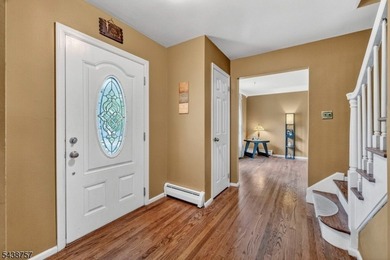 Welcome to this spacious Colonial with beautiful curb appeal - photo 7