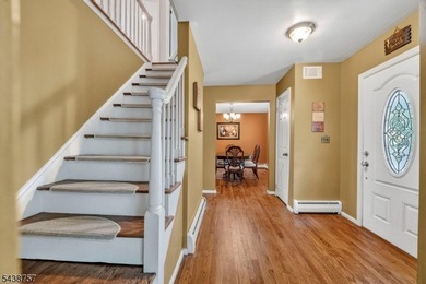 Welcome to this spacious Colonial with beautiful curb appeal - photo 8