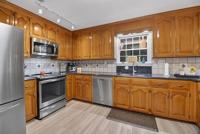 Welcome to 1071 Mose Ware Road in Ozark, AL- Stunning custom - photo 20