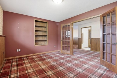 4+ bedrooms, 3 baths and huge double lot! 3 bedrooms on one - photo 22