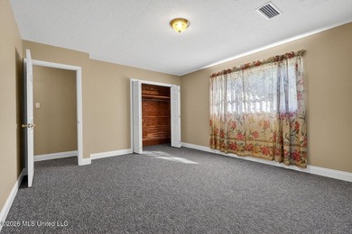 Charming brick one-story home featuring 3 bedrooms, 2.5 - photo 23