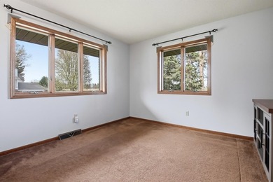 4+ bedrooms, 3 baths and huge double lot! 3 bedrooms on one - photo 24