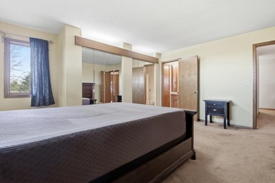 4+ bedrooms, 3 baths and huge double lot! 3 bedrooms on one - photo 27