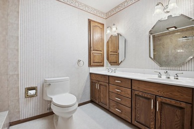 4+ bedrooms, 3 baths and huge double lot! 3 bedrooms on one - photo 29