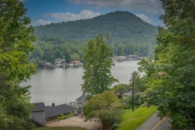 LAKE LANIER HOME WITH WATER ACCESS & VIEWS! Exceptionally well - photo 2