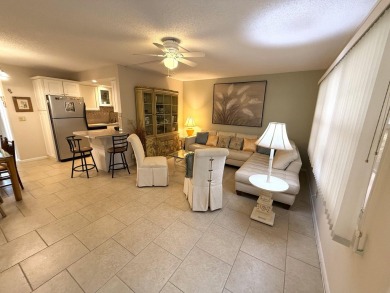 (private lake, pond, creek) Condo For Sale in Deerfield Beach Florida