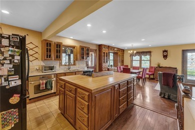 This beautifully designed lakeview residence offers a refined - photo 5