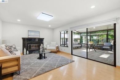 Welcome to your beautiful dream home! This lovely 4-bedroom - photo 9