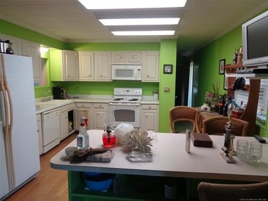 Enjoy lakeside living at its best in this spacious waterfront - photo 17