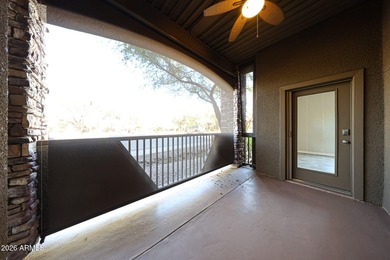 This beautifully remodeled cornerunit 2bed, 2bath condo offers