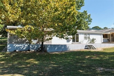 Enjoy lakeside living at its best in this spacious waterfront - photo 26