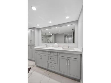 Renovated, move-in ready condo in the highly desirable - photo 27
