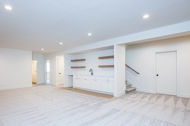 Welcome to 3,639 square feet of thoughtfully designed living - photo 8