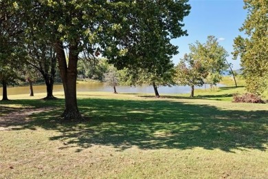 Enjoy lakeside living at its best in this spacious waterfront - photo 29