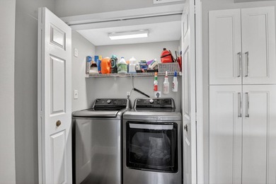 Renovated, move-in ready condo in the highly desirable - photo 34