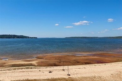 Enjoy lakeside living at its best in this spacious waterfront - photo 36