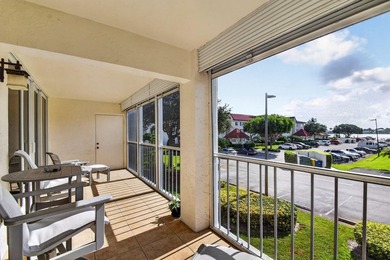 Renovated, move-in ready condo in the highly desirable - photo 38