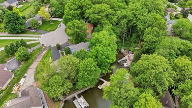 Tucked among mature trees in the highly sought-after South - photo 40
