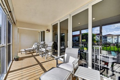 Renovated, move-in ready condo in the highly desirable - photo 42