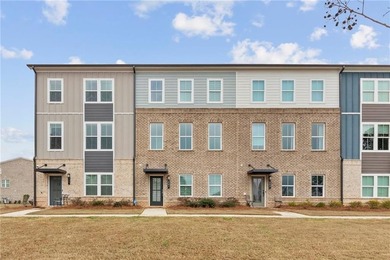 Lake Townhome/Townhouse For Sale in Acworth, Georgia