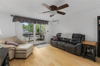 Welcome to desirable Pilgrim Court! This updated and - photo 11