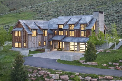 This site was chosen for its private, elevated, view-laden - photo 3
