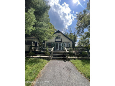 Lake Home For Sale in East Stroudsburg, Pennsylvania