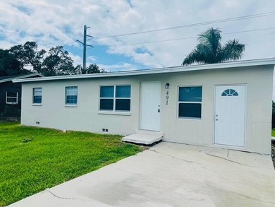Lake Okeechobee Home For Sale in Pahokee Florida