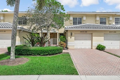 This lake front coach home has a brand-new roof, new AC with - photo 1