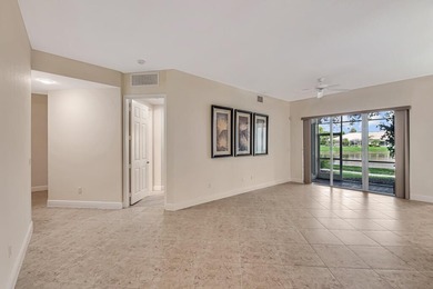 This lake front coach home has a brand-new roof, new AC with - photo 9
