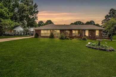 Lake Home For Sale in Hot Springs, Arkansas