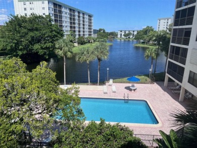 (private lake, pond, creek) Condo For Sale in Pompano Beach Florida