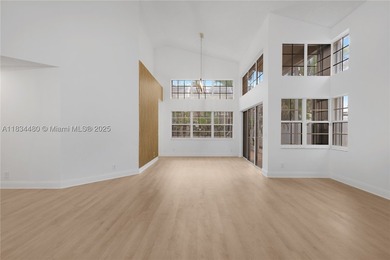BEAUTIFUL ONE-STORY HOME IN THE EXCLUSIVE HIBISCUS ISLAND - photo 3