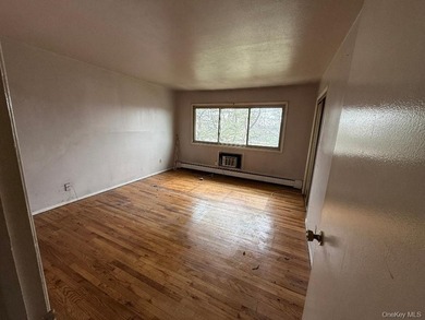 2 Bedroom UPPER Unit> Needs TLC> SOLD AS IS >Welcome to the - photo 14