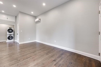 Calling all investors, business owners and house hackers! - photo 26