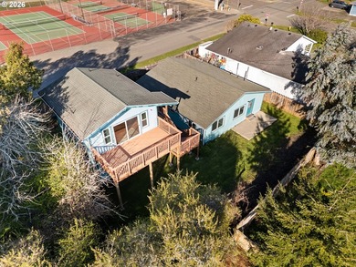 Completely Reimagined Coastal Retreat with Ocean - photo 26