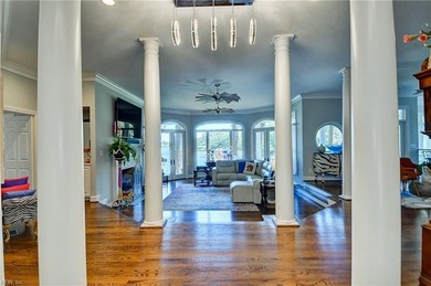 Custom exquisite home situated on a 1.2 acre waterfront - photo 9