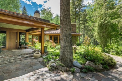 Just 5 minutes from downtown Ketchum, this property is the - photo 2