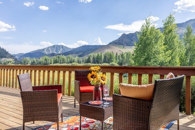Stunning custom mountain home featuring unobscured Bald Mountain - photo 9