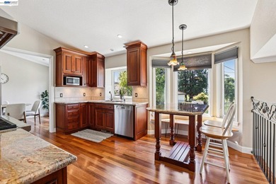 East-facing residence, situated in the desirable Canyon Hills - photo 10