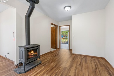 Timeless charm meets modern updates in this well-maintained - photo 12