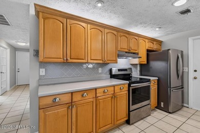 Welcome home to this charming brick 3-bedroom, 2-bath residence - photo 14