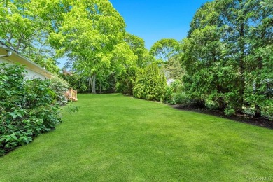 Welcome to 3 Woodbine Lane, nestled in the highly sought-after - photo 29