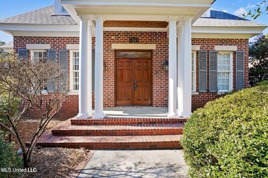Custom built home in Florence Gardens, an extremely well laid - photo 3