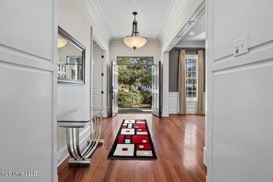 Custom built home in Florence Gardens, an extremely well laid - photo 5